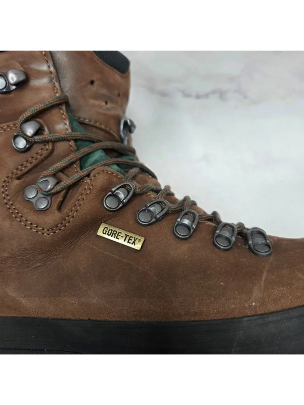 Lowa Ranger III GTX Backpacking Boots Brown Leather Vibram Soles Hiking Men's 11